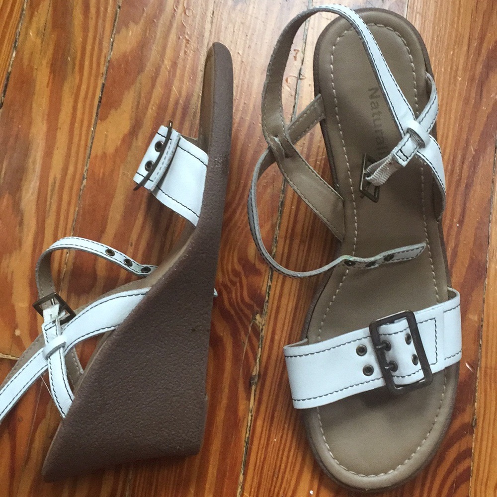 Naturalizer White Leather upper wedge sandals Sz.9